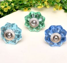 Marigold flower knob