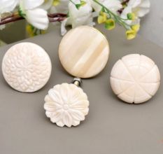 Bone Knobs