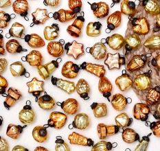 25 Pieces Amber and Gold Christmas Ornaments - Vintage Golden Christmas Tree Ornaments