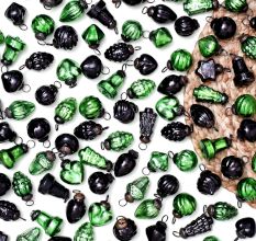 25 Pieces Black and Green Glass Ornaments For Tree Decoration