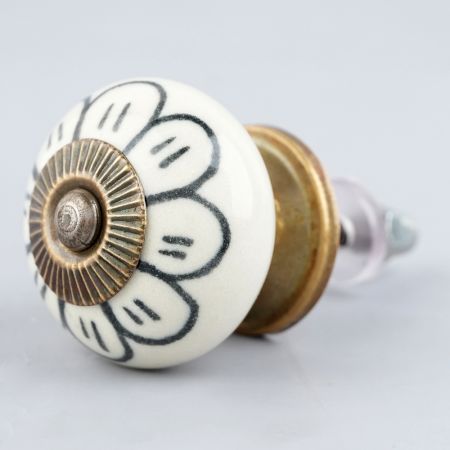 Black Sunflower Knob