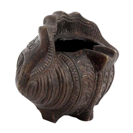 Shell Make Into The Ashtray