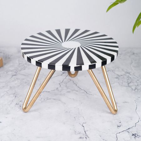 Round Cake Stand in Black and White Colour
