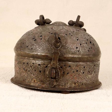 Handmade Vintage Copper Paan Daan for Collection and Decor