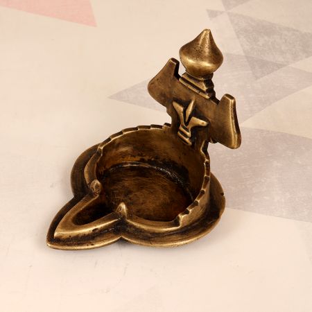 High-Quality Finest Brass Christian Art Oil Lamp for Decor