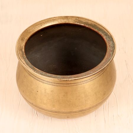 Northern India Vintage Brass Cooking Pot in Plain Brown Finish