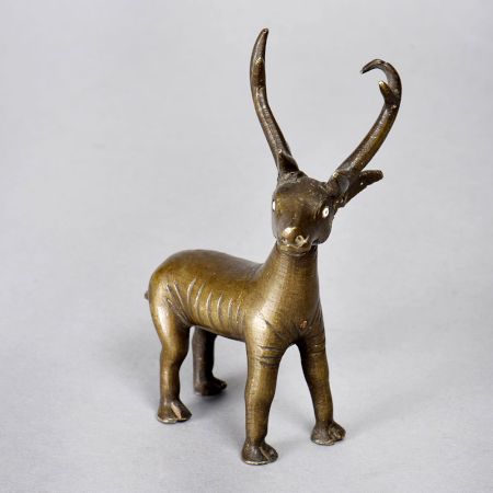 Handcrafted English Art Brass Deer Statue for Decoration