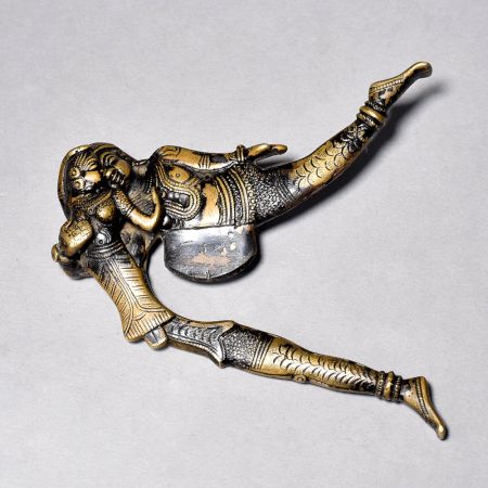 Handcrafted Vintage Nut Cutter with Couple Design