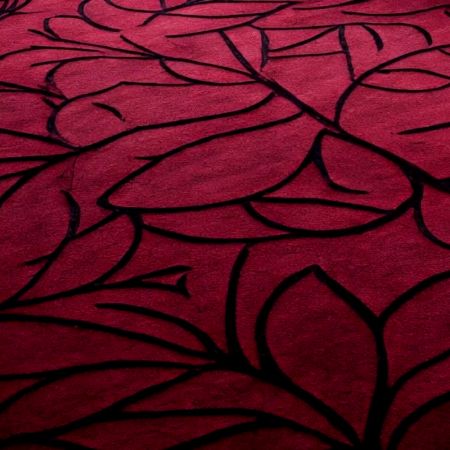 Handtufted Crimson Vine Pattern Wool Rug