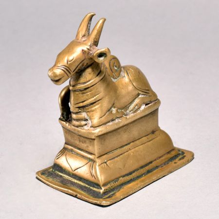 Holy Brass Statue of Lord Nandi for Prayer Room and Decoration