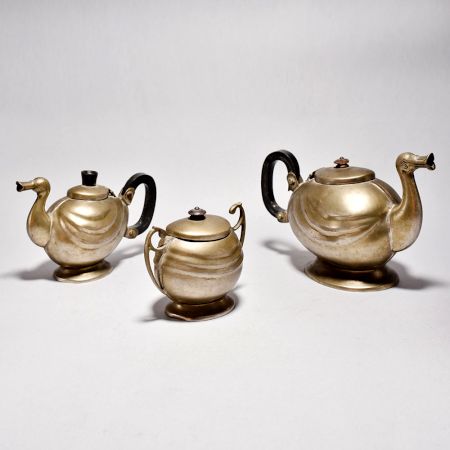 Handcrafted Finest Brass Kettle Set of 3 in Vintage Finish for Decor