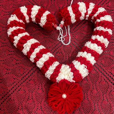 Handcrafted Red and White Woollen Flower Garland