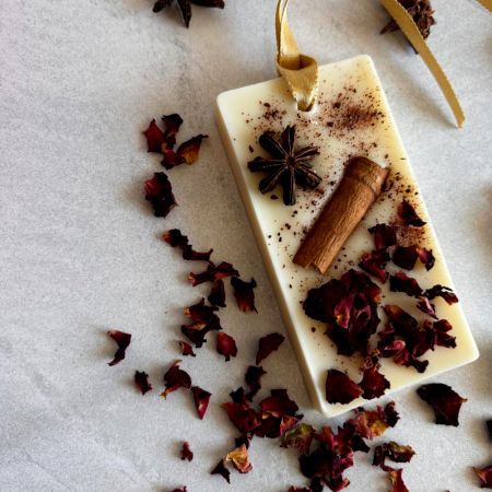 Spiced Garden Oudh Soy & Beeswax Fragrant Bar