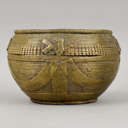 Brass Round Pen Holder with Raised Geometric Design