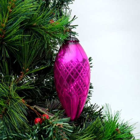 Queen Pink Parsnips Box Cut Christmas Hanging