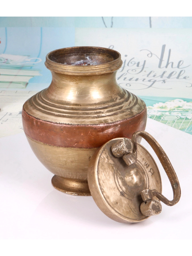 What Makes Vintage Utensils Timeless Beyond Utility?
