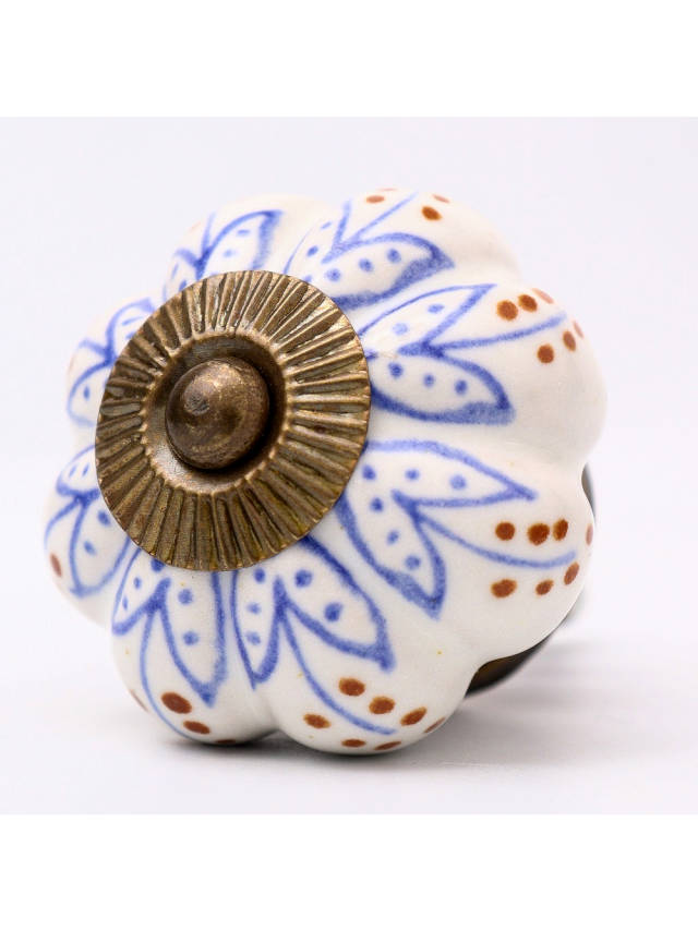 Ceramic Knobs Elevate Everyday Spaces Beyond Utility
